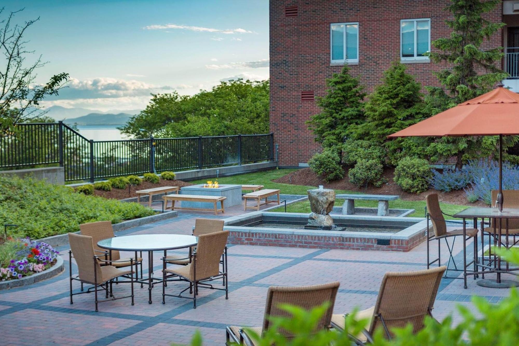 Hotel Courtyard Burlington Harbor Zewnętrze zdjęcie